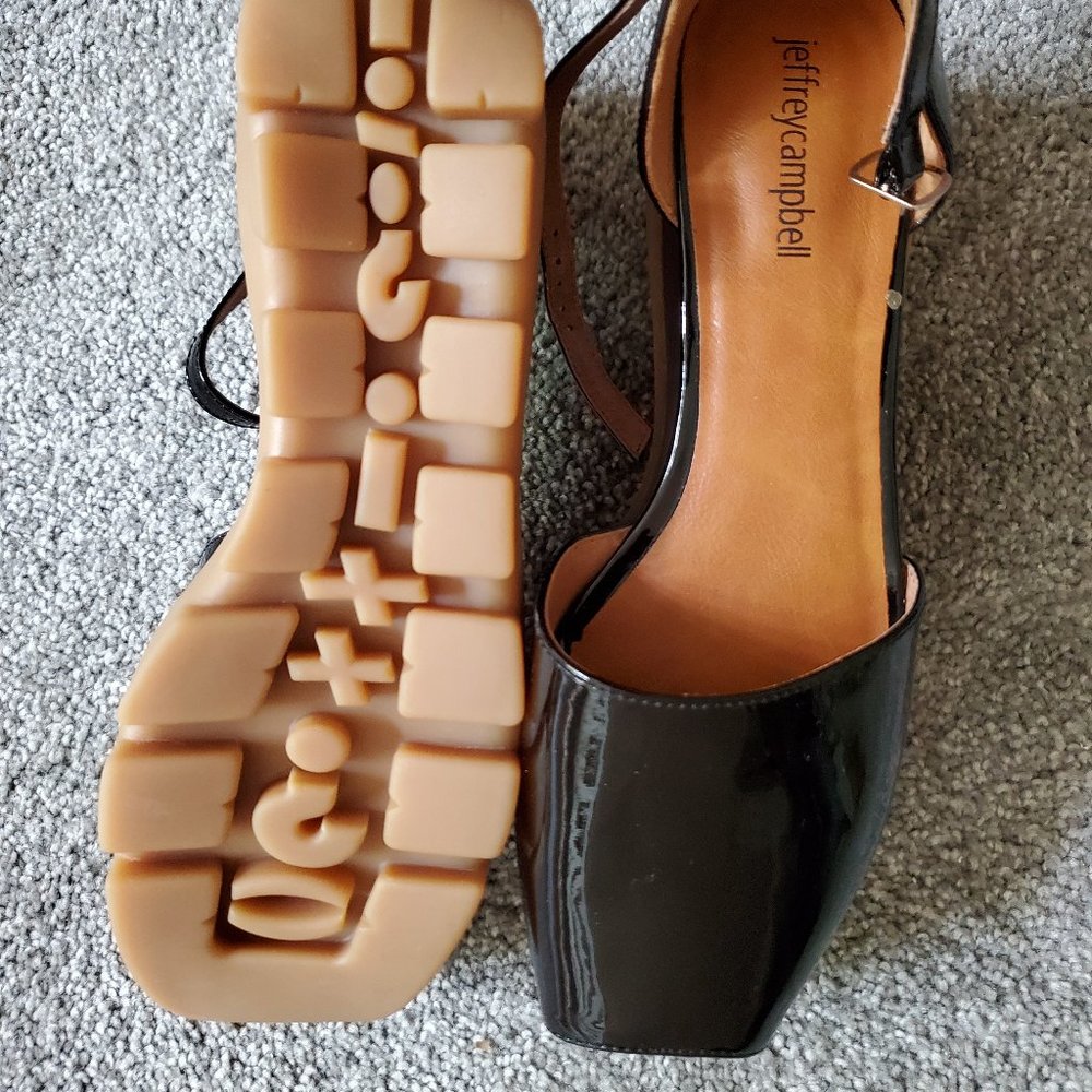 Sz 8.5 black patent peep-toe platforms